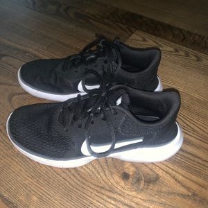 Nike women’s flex experience run